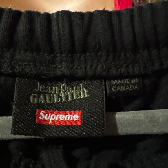 New Supreme Jean Paul Gaultier Black Floral Print Logo Pants SS19 Men's Size S - Picture 3 of 6